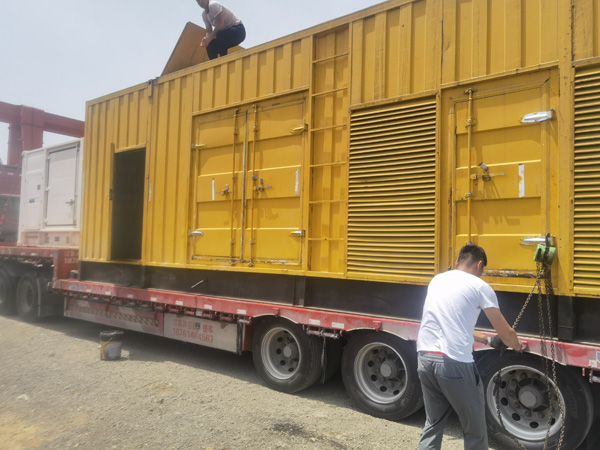 玉山除了负载情况和发动机维护,还有哪些因素会影响 200kw 柴油发电机的油耗?
